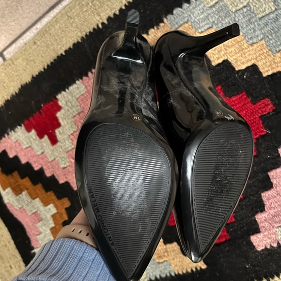 Black Heels - Picture 2 of 3